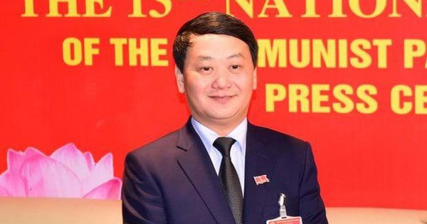 Hầu A Lềnh được biết đến là một chính trị gia nổi tiếng người H’Mông