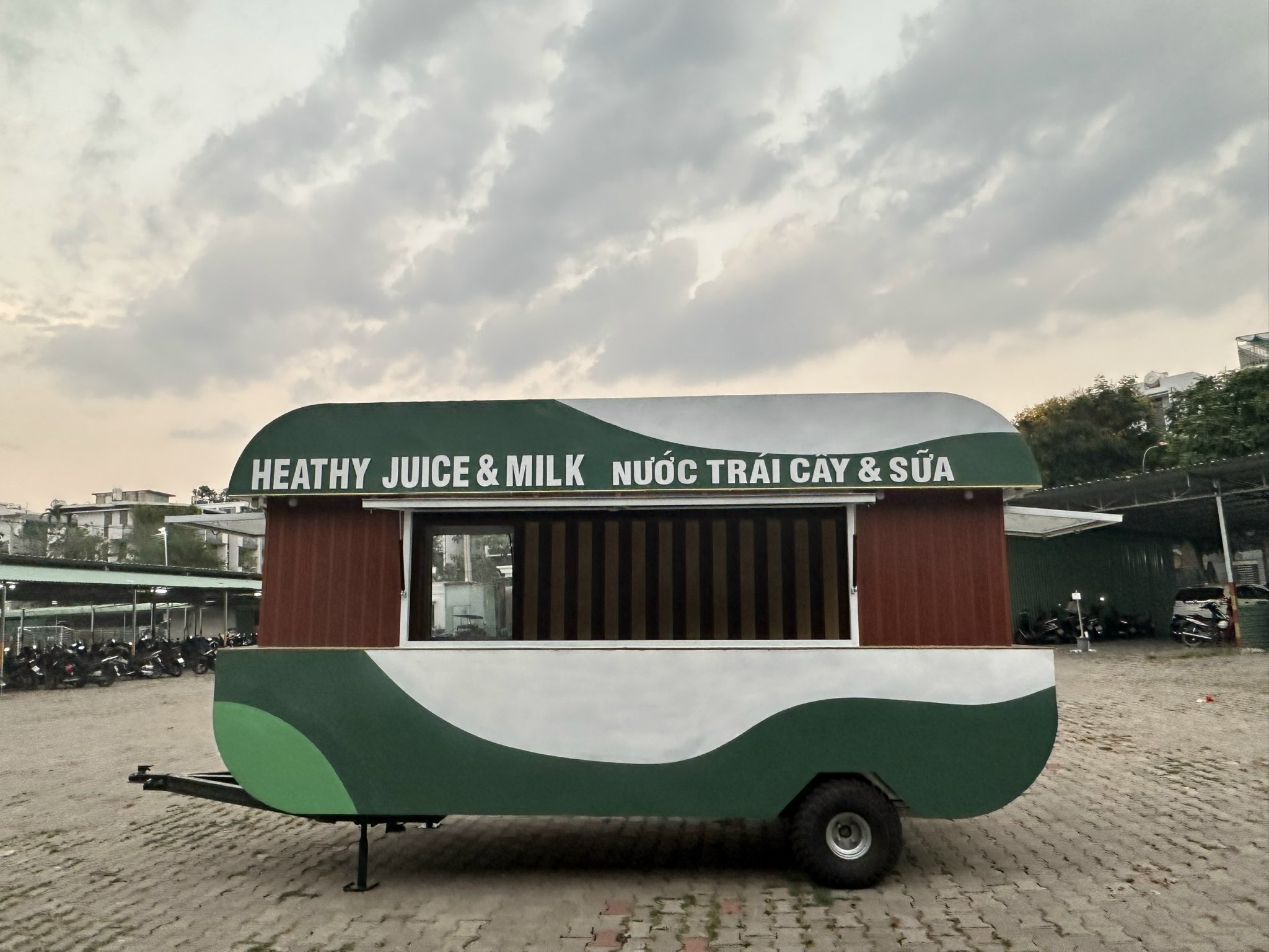 Xe kéo bán hàng Smart F1 hỗ trợ chuyên chở số lượng lớn hàng hóa mà không gặp khó khăn