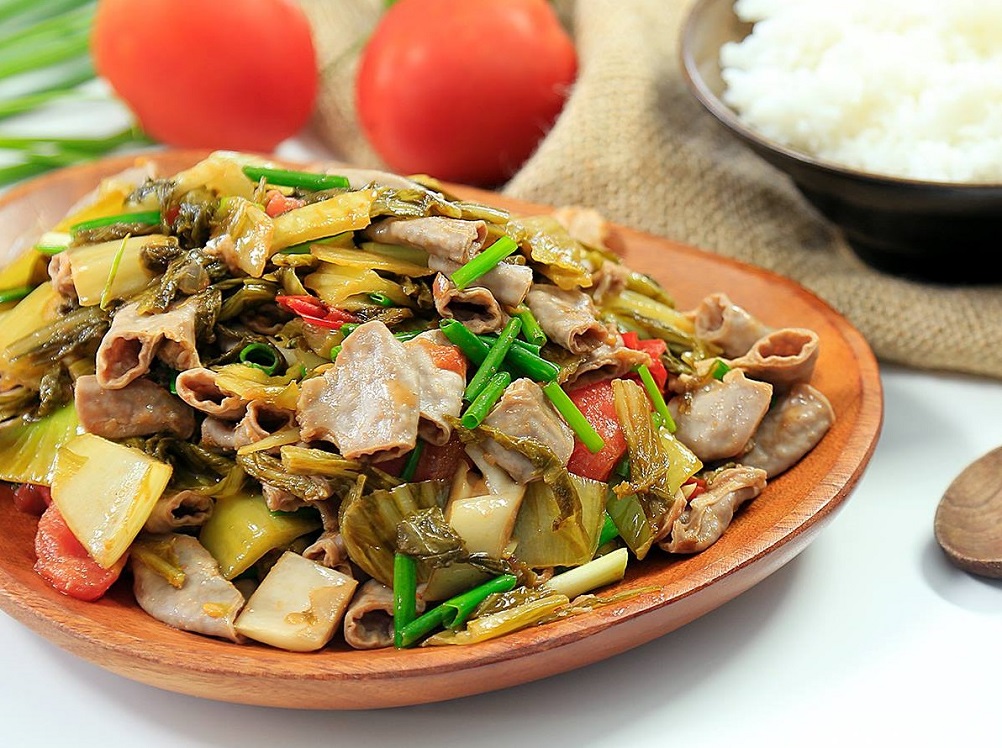 Lòng xào dưa là tên gọi của một món ăn với hương vị dân dã, quen thuộc của mỗi gia đình