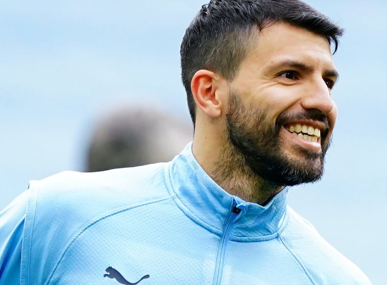 Sergio Aguero dừng chân với bóng đá khi còn trẻ