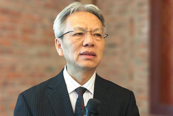 Đồng chí Nguyễn Sĩ Dũng được biết đến là một tiến sĩ ngành Giáo dục học, nhà khoa học, công chức, nhà hoạt động xã hội người Việt Nam