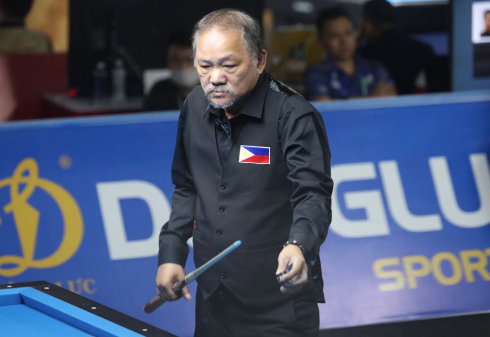 Efren Reyes ra những đấu trường quốc tế Hoa Kỳ cũng như Châu Âu để thi đấu