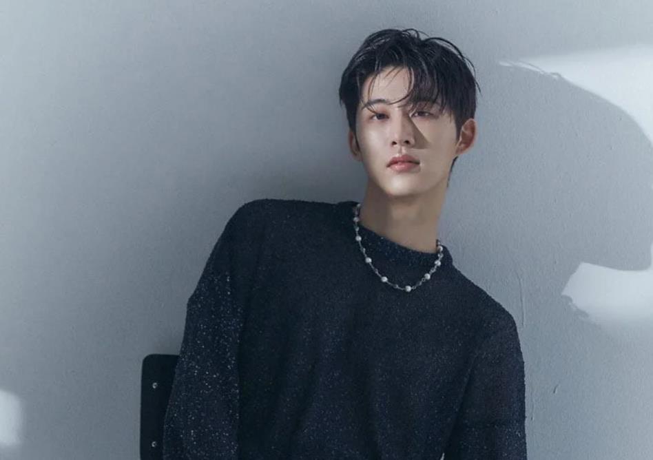 B.I tên thật Kim Han-bin sinh 22/10/2996 tại Goyang, Gyeonggi, Hàn Quốc