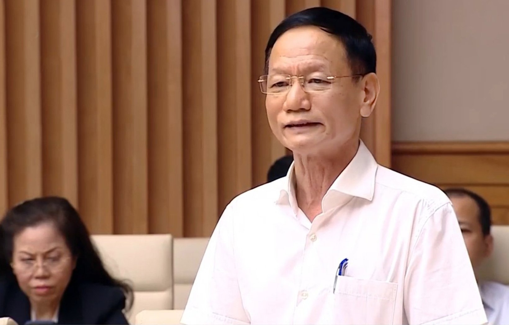 Tiểu sử Vũ Văn Tiền xuất thân từ gia đình thuần nông, có 5 anh em