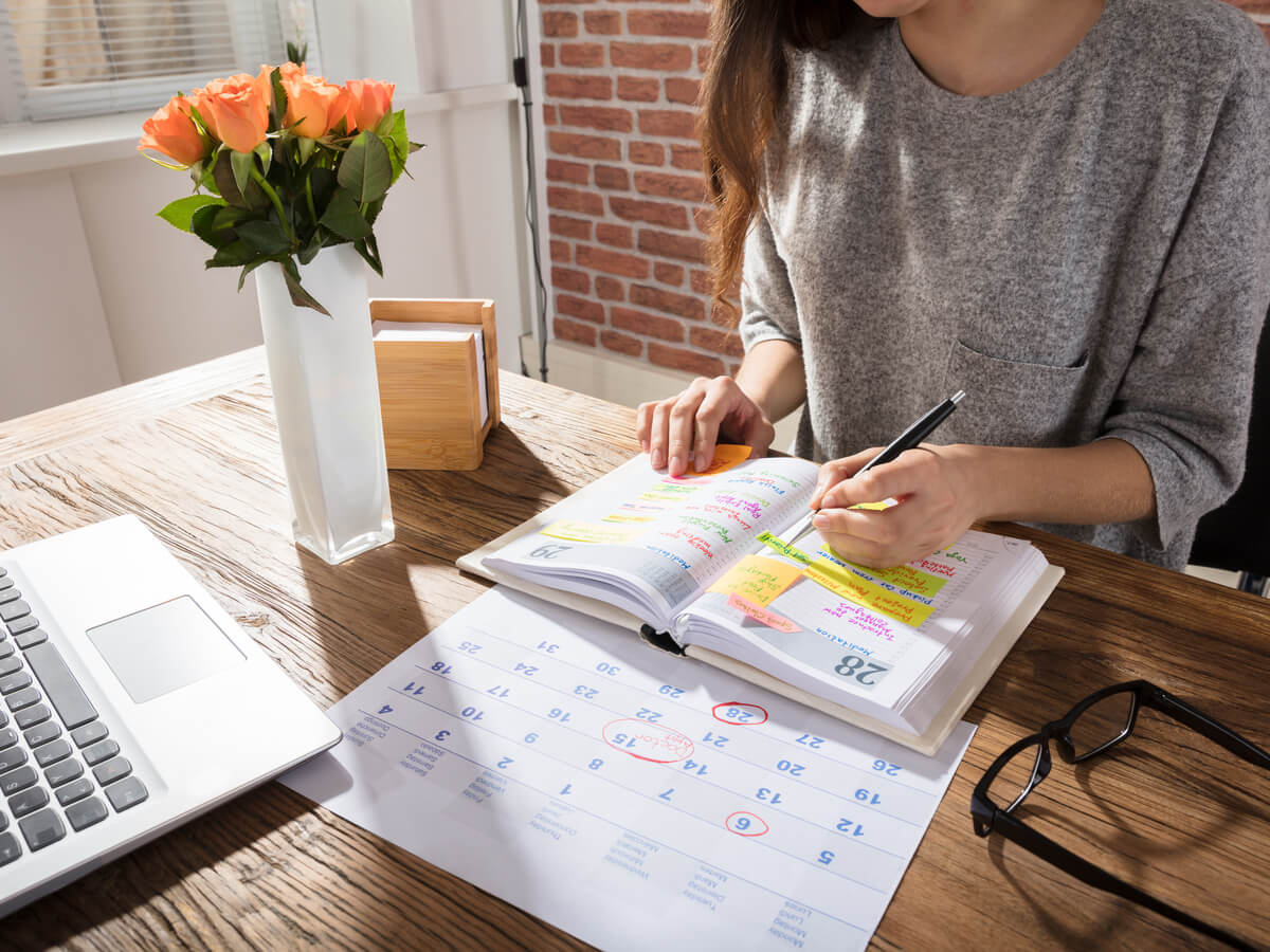 Bạn hãy lên kế hoạch cho những dự định cho tuần tới để quên đi tâm trạng chán nản